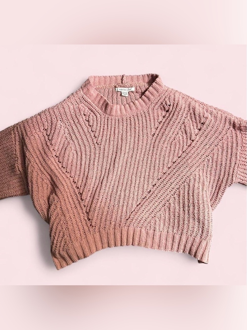 american eagle cropped  rose / mauve sweater with chevron patterns